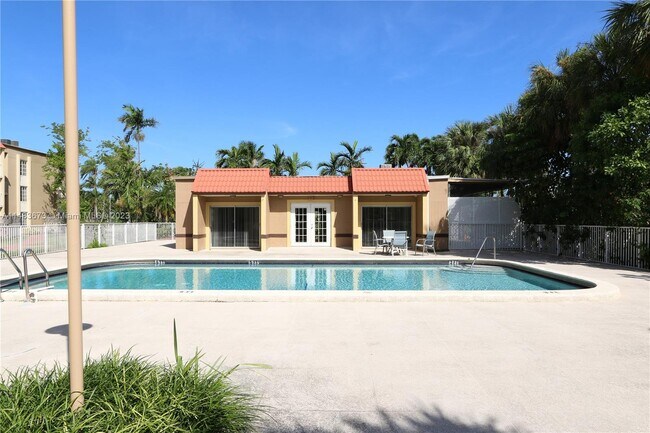 Foto del edificio - 4810 NW 79th Ave
