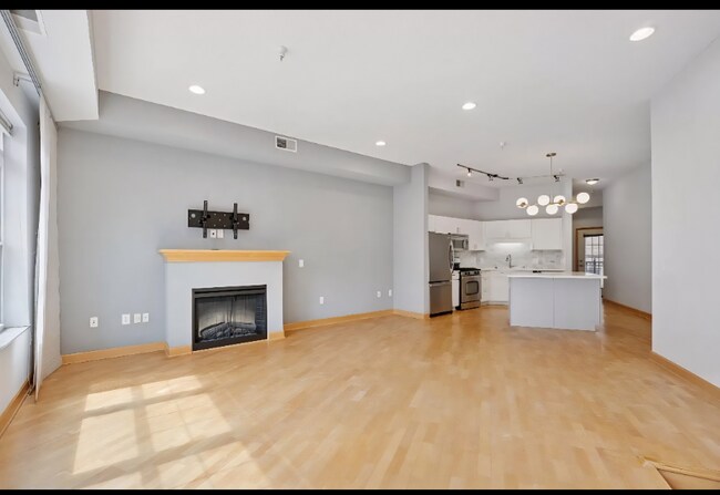 Foto del edificio - 308 E 18th St