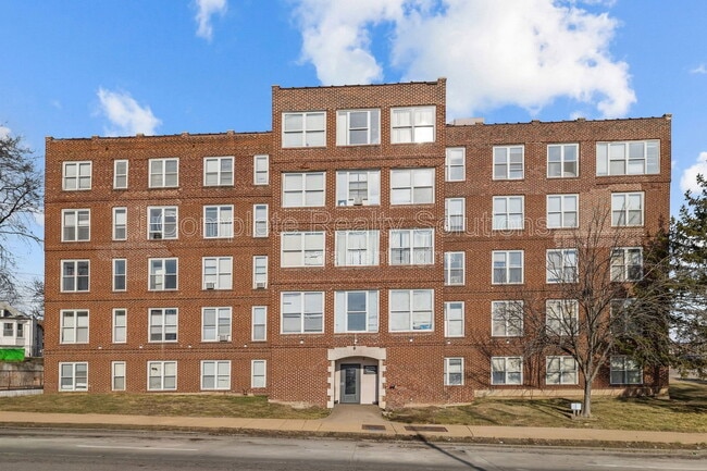 Building Photo - 8612 Halls Ferry Road