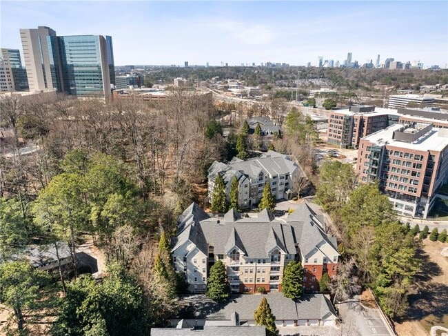 Foto del edificio - 4007 Westchester Ridge NE