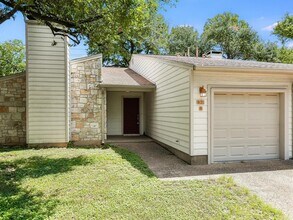 Building Photo - 8121 Ceberry Dr