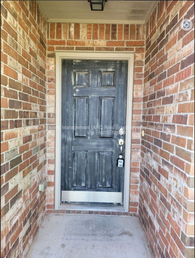 Foto del edificio - 921 West Prairie Wind Way