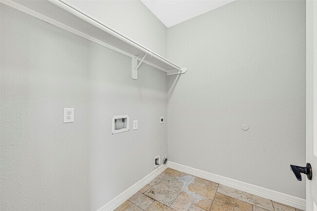 Foto del edificio - 14450 Eastern Redbud Ln