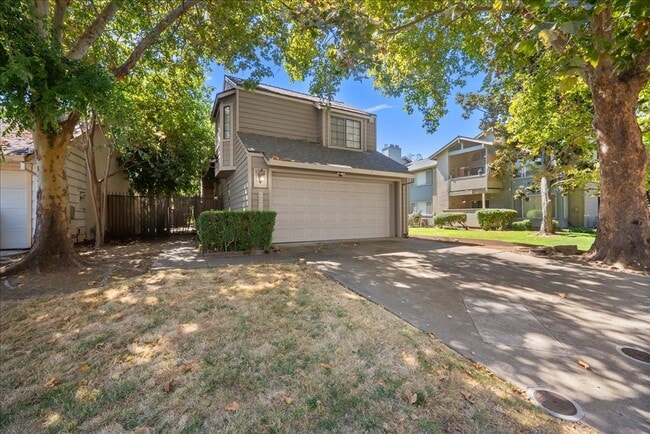 Building Photo - 2298 Sandcastle Way