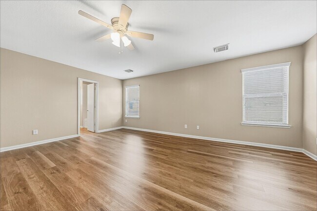Foto del edificio - 16311 Hayesford Ln