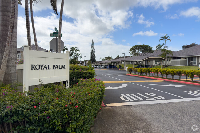 Building Photo - The Royal Palms