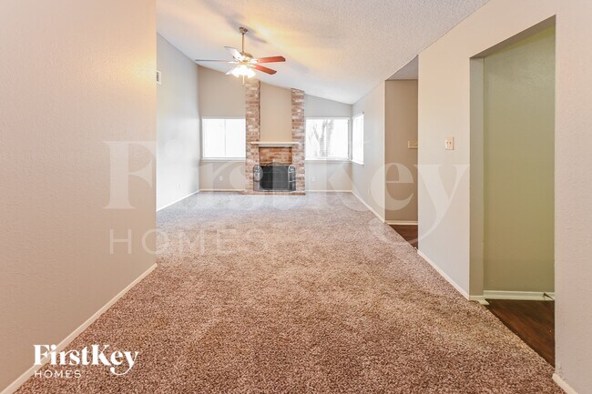 Foto del edificio - 6316 Porterway Dr