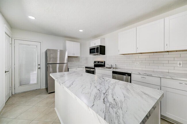 Foto del edificio - 5610 Easthampton Dr