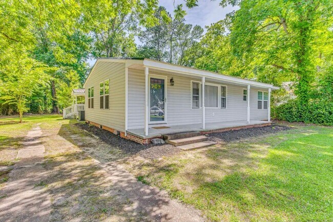 Building Photo - Charming 3BR House in Whiteville