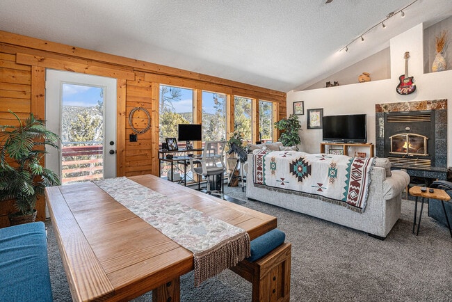 Foto del edificio - 1353 Alice Rd