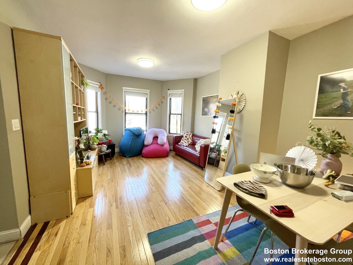 Foto principal - 1578 Tremont St