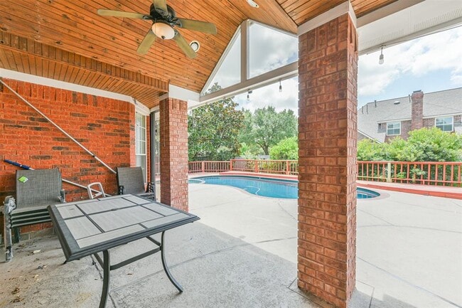 Foto del edificio - 4003 Bountiful Crest Ln