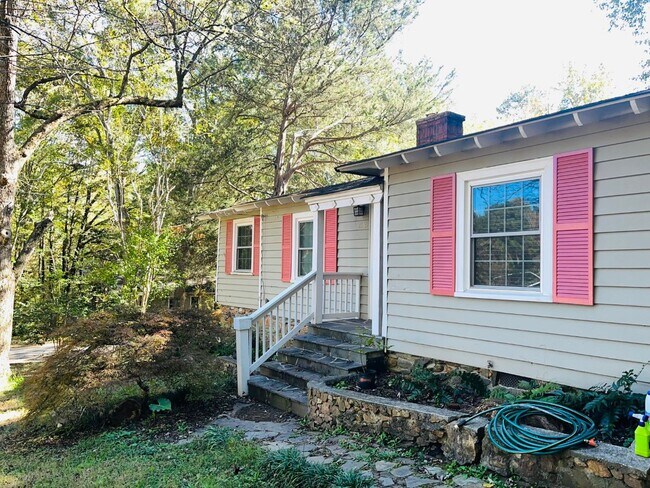 Building Photo - 4665 Orchid Dr