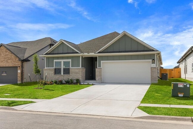 Building Photo - 220 Lazy Lizzy Rd