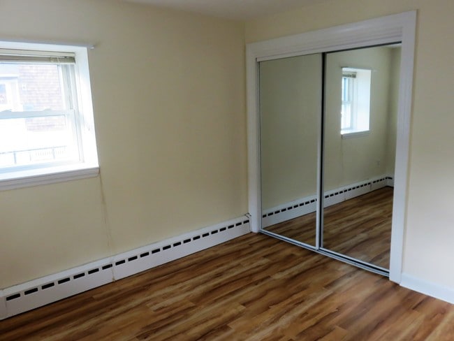 Building Photo - 2 bed / 2 bath in Winthrop by the Sea