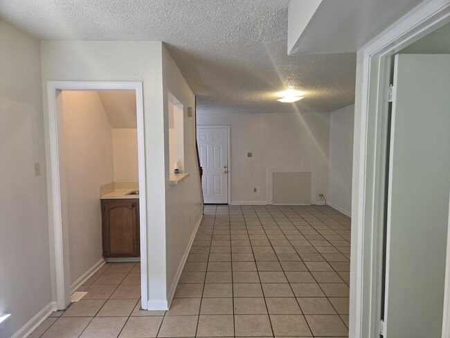 Building Photo - 117 Oak Ridge Ave