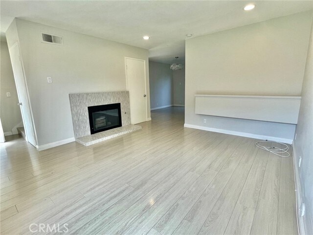 Foto del edificio - 7892 Newman Ave