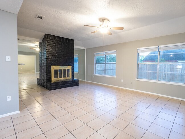 Foto del edificio - 6542 Bridgegate Dr