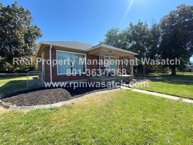 Building Photo - 141 Garden View Dr