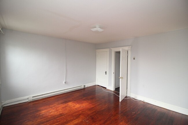 Building Photo - 2820 Guilford Ave