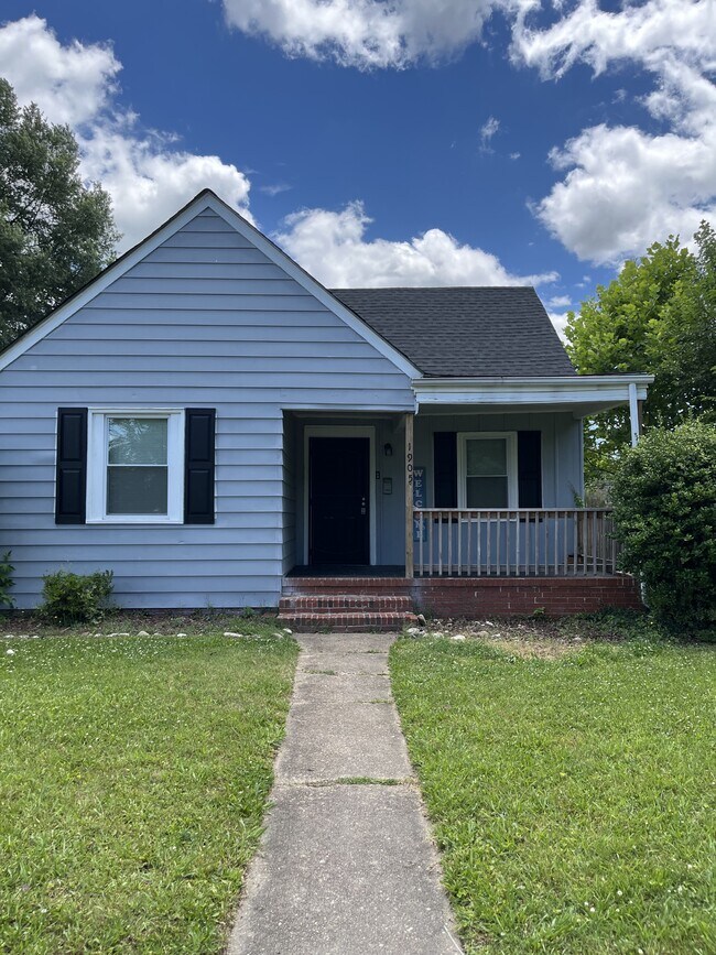 Photo - 1905 N 19th St House