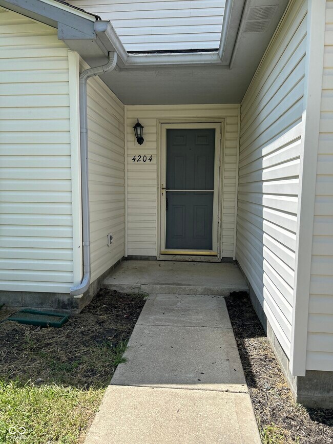 Foto del edificio - 4204 Sycamore Ct