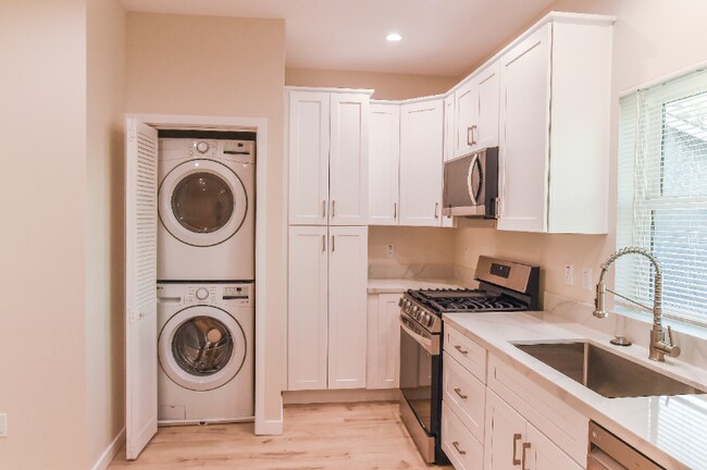 Building Photo - 3417 31st St