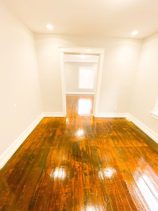 Foto del edificio - Spacious 3 Bed 2 Bath Home!!