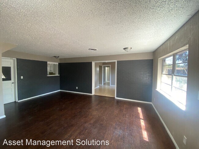 Building Photo - 7 br, 3.5 bath House - 2624 SW 57th St