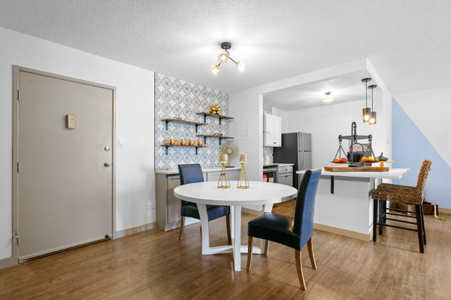 Foto del edificio - 2281 S Vaughn Way