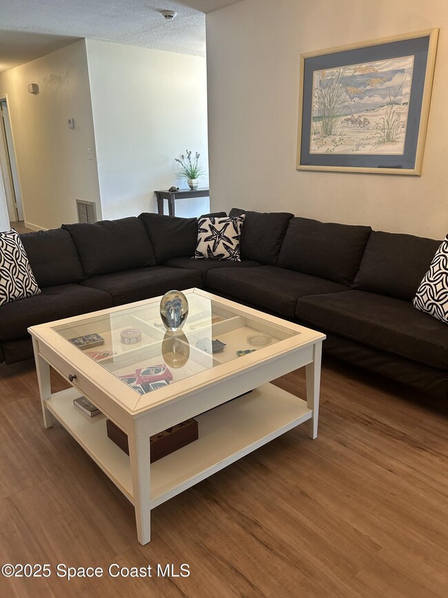 Building Photo - 1213 Banana River Dr