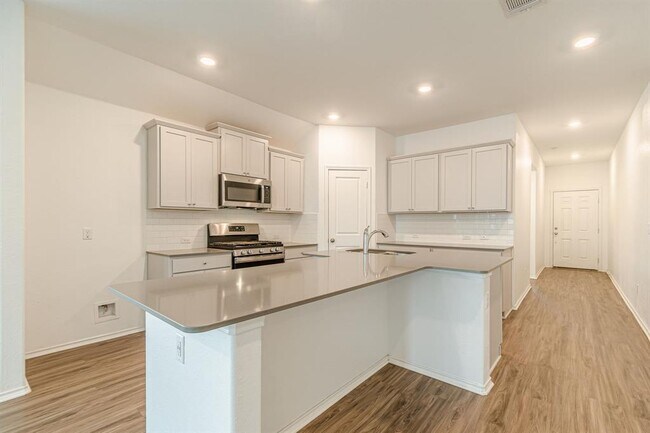 Foto del edificio - 341 Escondido Cir