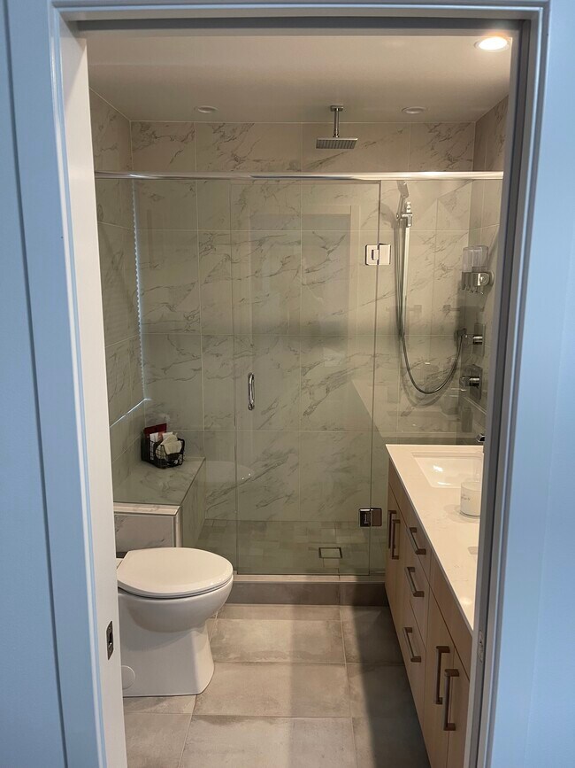 Foto del edificio - 8447 Delridge Wy SW