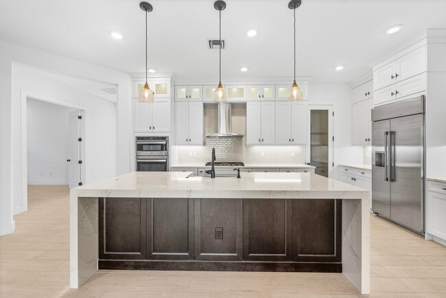 Building Photo - 15763 Longboat Key Dr