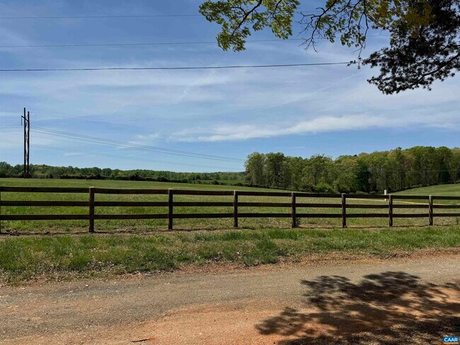 Foto del edificio - 86 Saddle Creek Ln