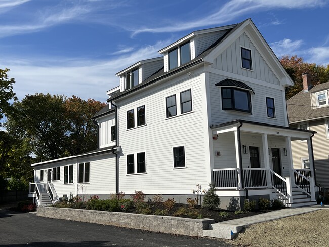 Building Photo - 101 Cedar St