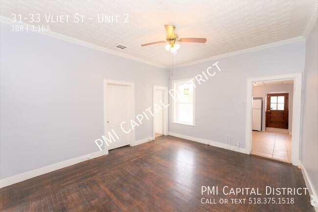 Foto del edificio - Large Two-Story 3 Bedroom Townhouse with W...