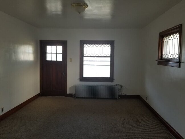 Foto del edificio - 1757 Welch Ave