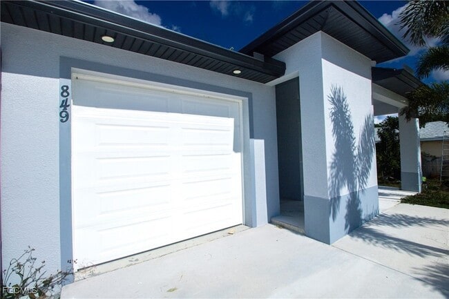 Foto del edificio - 849 Duplex St E