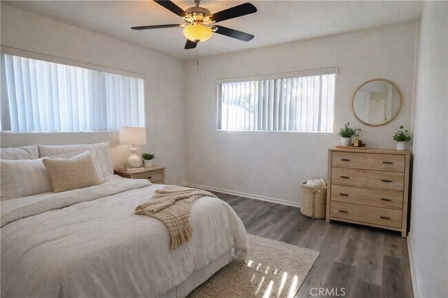 Foto del edificio - 12437 Harris Ave