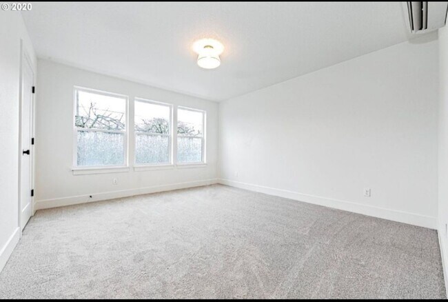 Foto del edificio - 617 N Lombard St