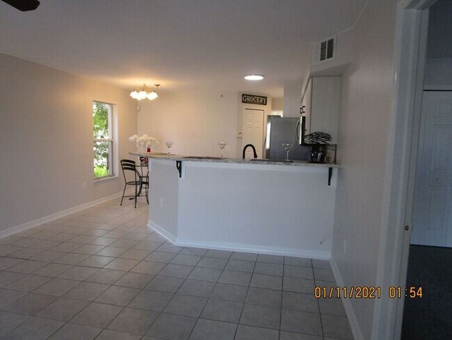 Building Photo - 909 SW 47th Terrace