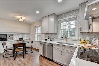 Building Photo - 1450 Cedarhurst Dr