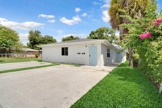 Building Photo - 1451 NW 51st Terrace