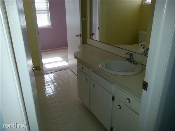 Building Photo - 1636 Dancer Dr