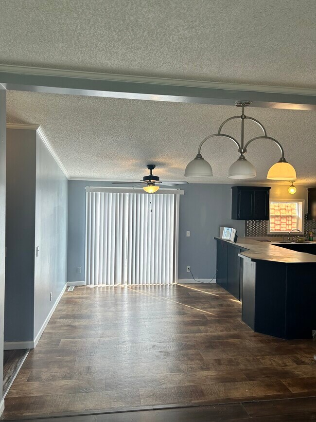 Foto del edificio - 1409 E Borley Ave