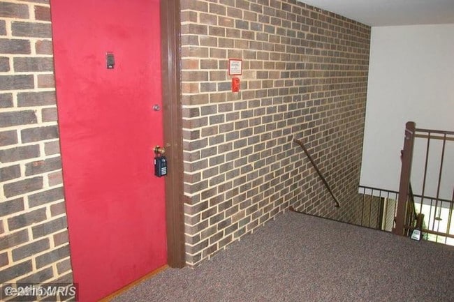Building Photo - 2 br, 1 bath Condo - 415 Christopher Ave