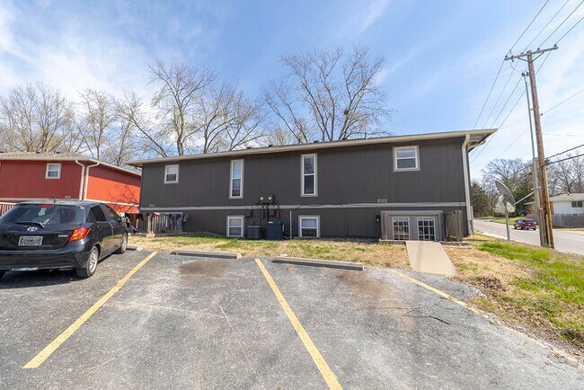 Foto del edificio - 203 Wheaton Ct