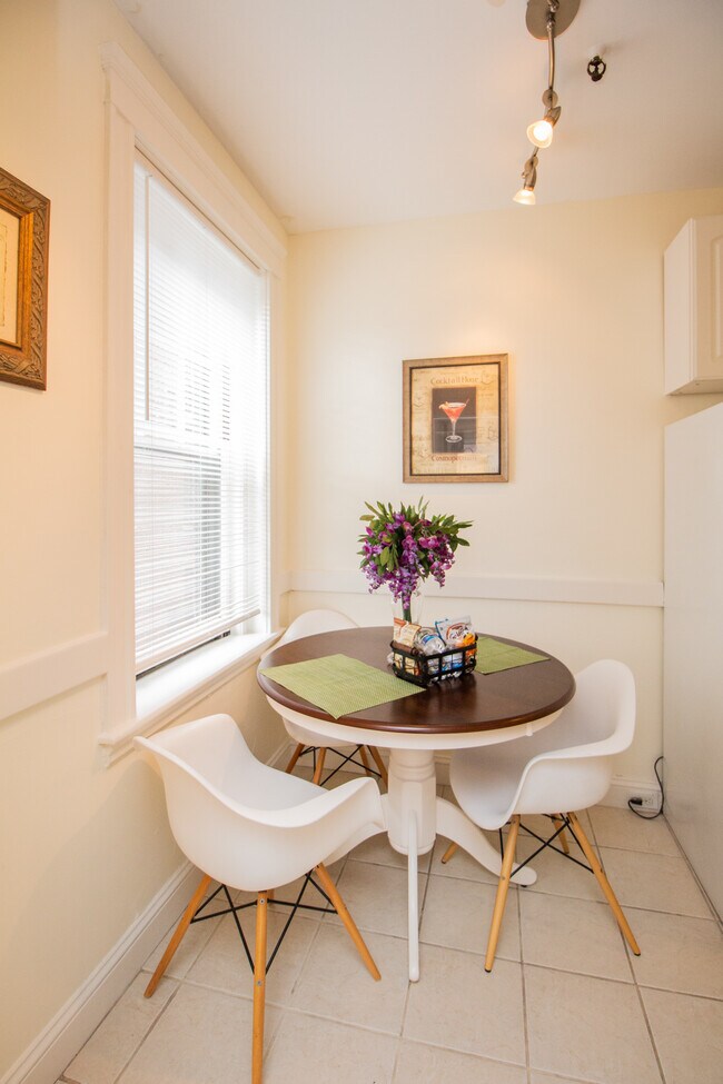 Foto del edificio - 1949 Commonwealth Ave