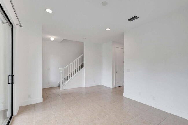 Building Photo - 4115 Faraday Wy